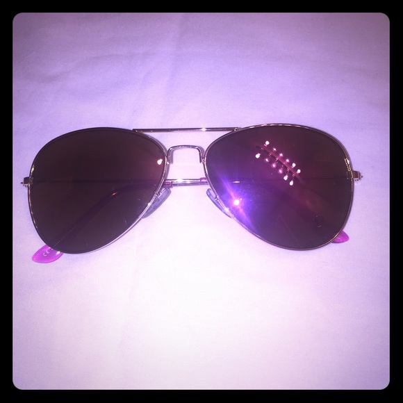 Mirrored Aviator sunglasses