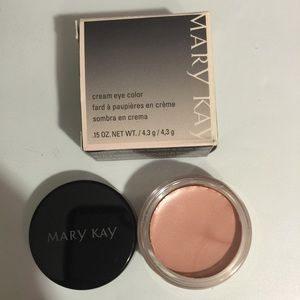 Cream eyeshadow