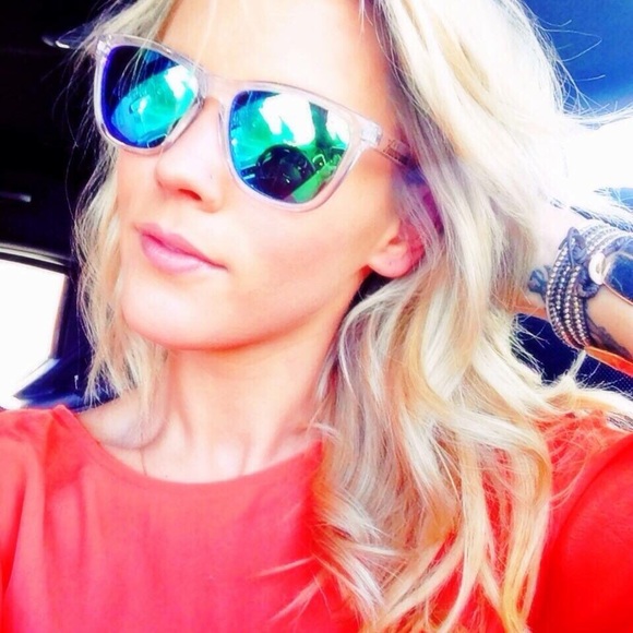 Meet your Posher, Kristen - Picture 12 of 12