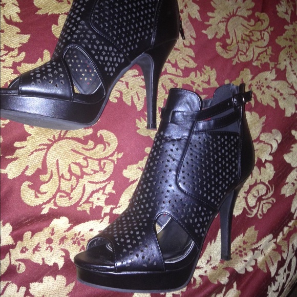 Black heels 🌑 - Picture 3 of 3