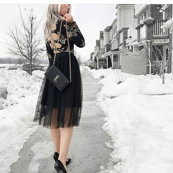 Sequins tie up back crop - Picture 4 of 5