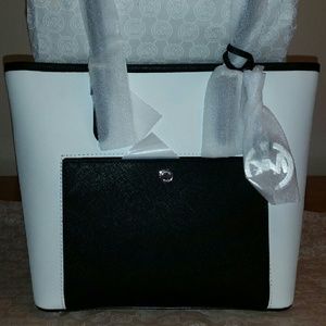 Micheal Kors Jet Set Tote