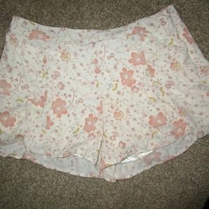 Floral flared shorts