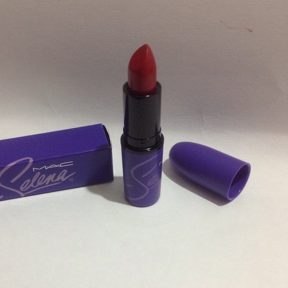 MAC Cosmetics Selena Lipstick - Picture 3 of 4