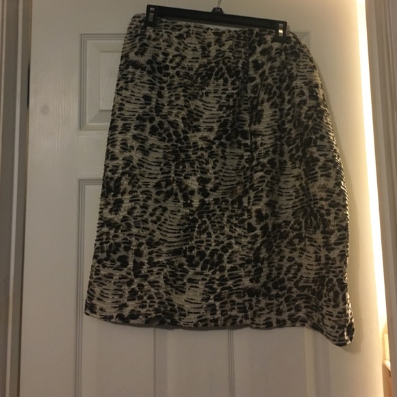 Animal print knee length skirt.