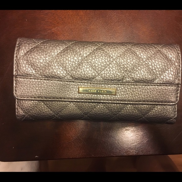 ANNE KLEIN WALLET