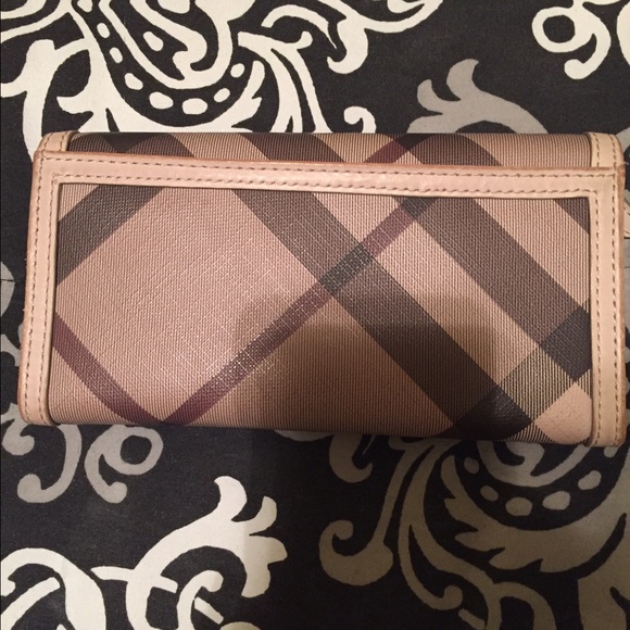 👛SOLD👛 Burberry wallet - Picture 2 of 4