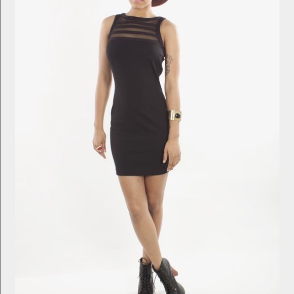 BB Dakota black fitted sleeveless dress