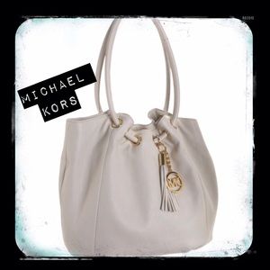 MICHAEL KORS LARGE RING ASTOR HOBO BAG