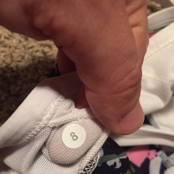 Lululemon Rise and Run Bra - Picture 3 of 4