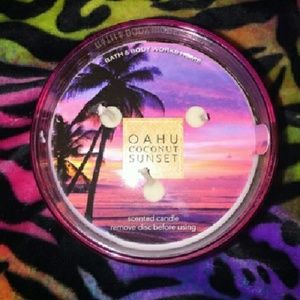 Bath and body works 3 wick candle