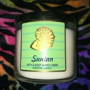 Bath and body works 3 wick candle