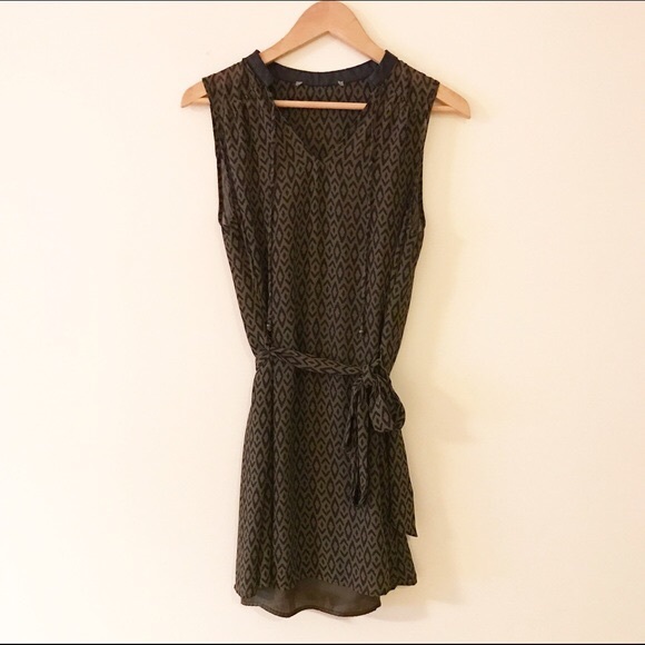 Green Patterned Dress - Picture 4 of 4