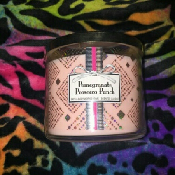 Bath and body works 3 wick candle