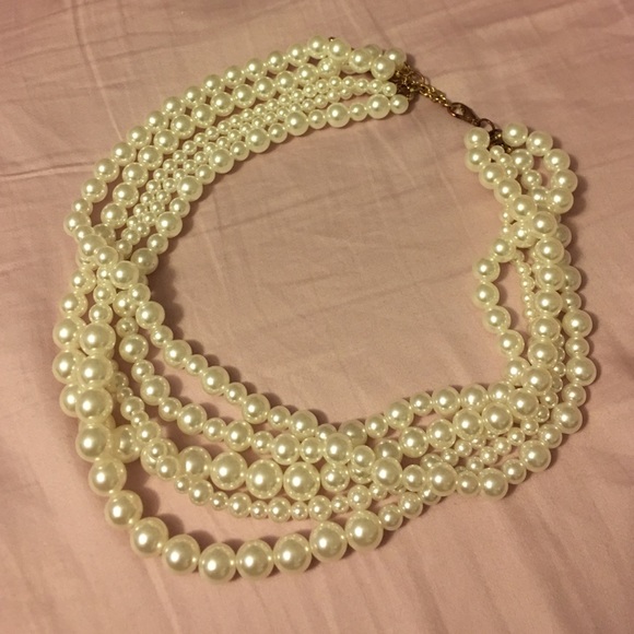 Layered Pearl Beaded Necklace