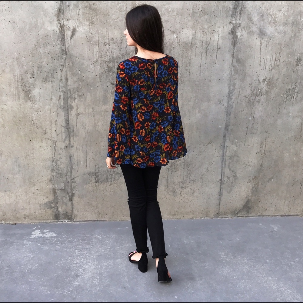 HP Clarissa Bell Sleeve Floral Top - Picture 4 of 6