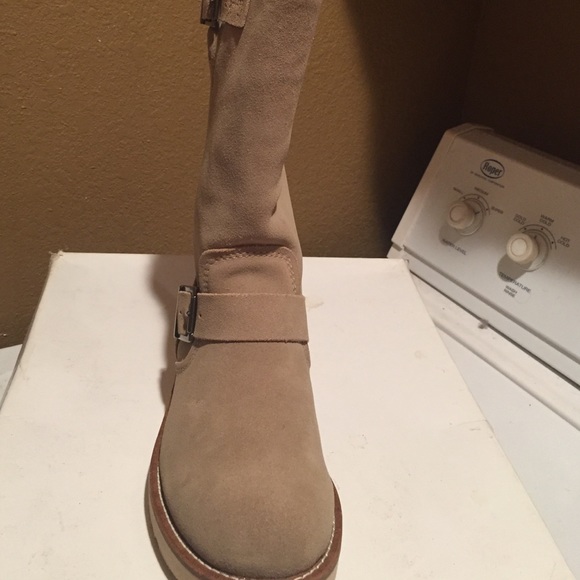 Brand New mid high boots - Picture 2 of 4