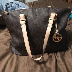 Michael Kors jet set satchel