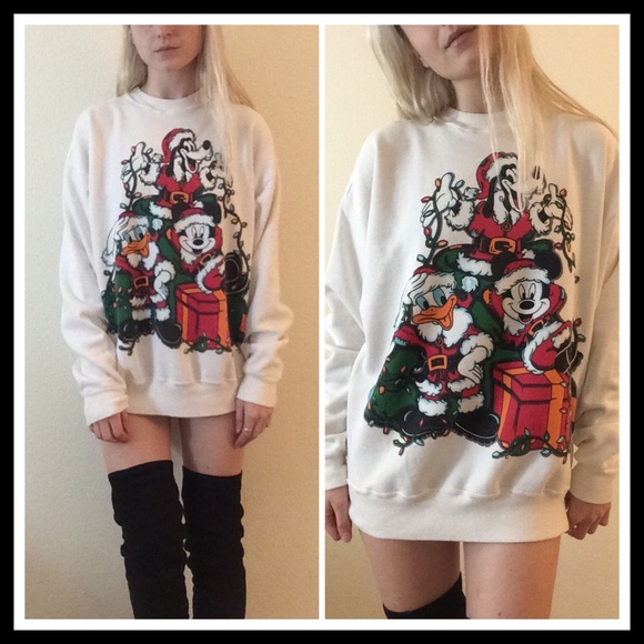 UNIF Tops - 90'a VTG 🎄Disney Christmas Crewneck🎄