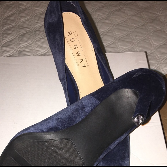 LAUREN CONRAD Runway Collection - Picture 2 of 4