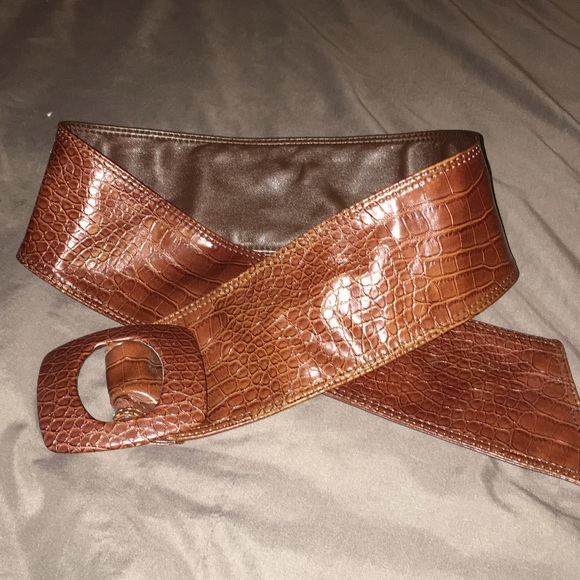 Faux gator belt