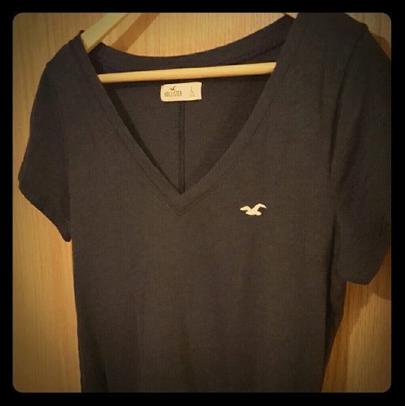 Navy Hollister T-shirt