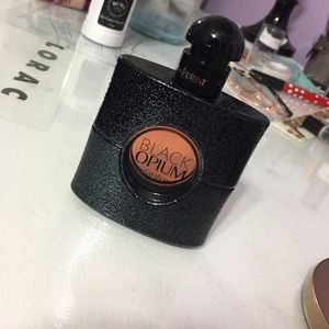 Yves Saint Laurent Black Opium