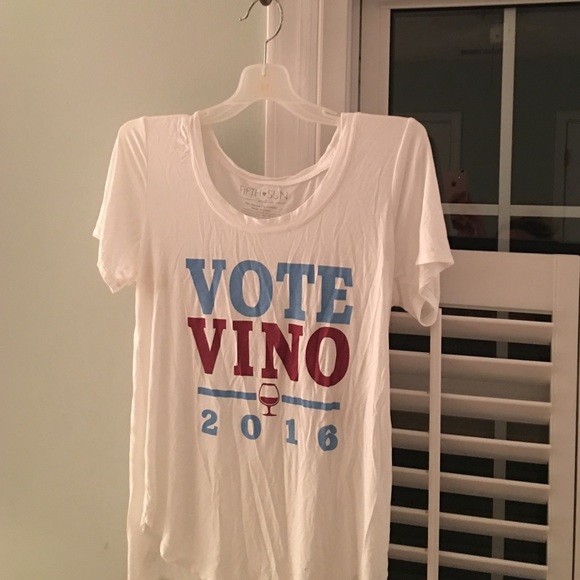 Vote Vino Tee🍷