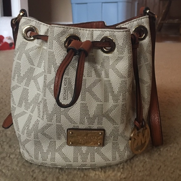 MICHAEL KORS SATCHEL BAG