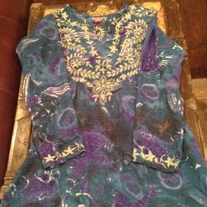 Raj tunic size Medium