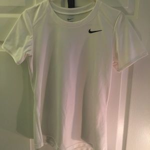 SMALL Women's white Nike Tee