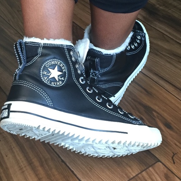 ❤️️❤️️SOLD❤️️❤️️💥Leather Converse High Tops