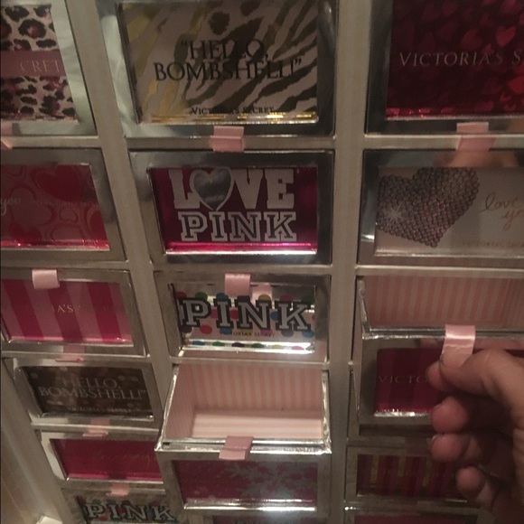 💕💕 MY NEW VICTORIA SECRET DISPLAY FIND 💕💕 - Picture 2 of 4