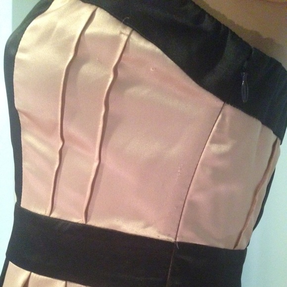 Lightweight, Colorblock, Strapless Dress - Picture 3 of 5