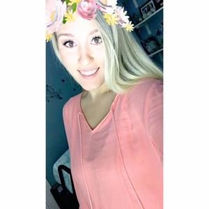 Meet your Posher, Christina