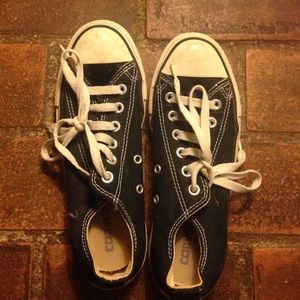 Black Converse