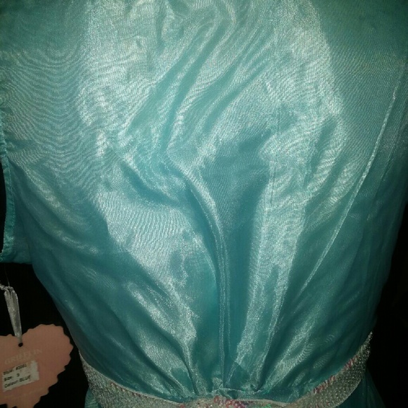 Grifflin French design dresses - Picture 3 of 4