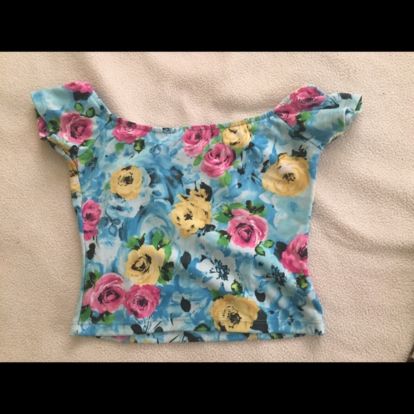 Crop top - Picture 2 of 2