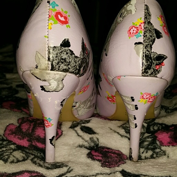 *SOLD on Merc*Black sheep heels - Picture 3 of 4