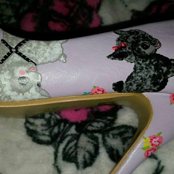 *SOLD on Merc*Black sheep heels - Picture 4 of 4