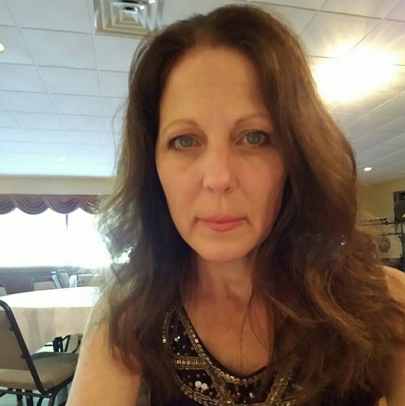 Hi I'm Michelle and the 2nd pic is my DD Caitlin - Picture 3 of 9