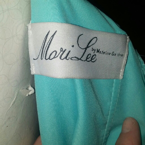 Tea length dress - Picture 3 of 4