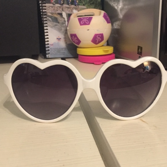 White Heart-Shaped Sunglasses