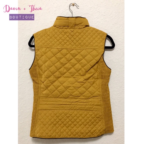 💖 Mustard Fur-Lined Quilted Vest - Picture 3 of 6