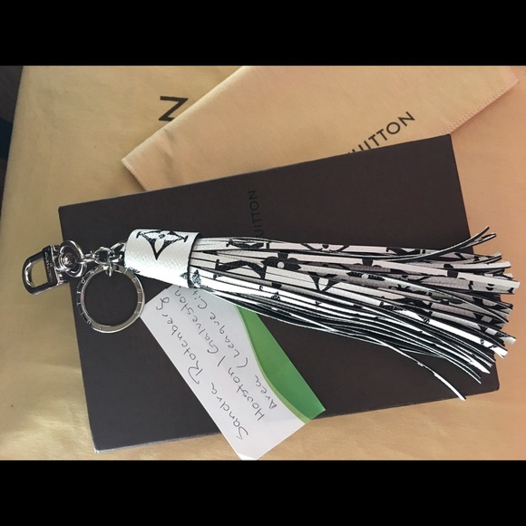 XXSOLDXX EBay 💯Auth LV LE Bag Tassel - Picture 1 of 4