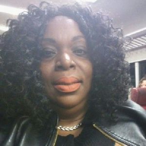 Meet your Posher, Pauline