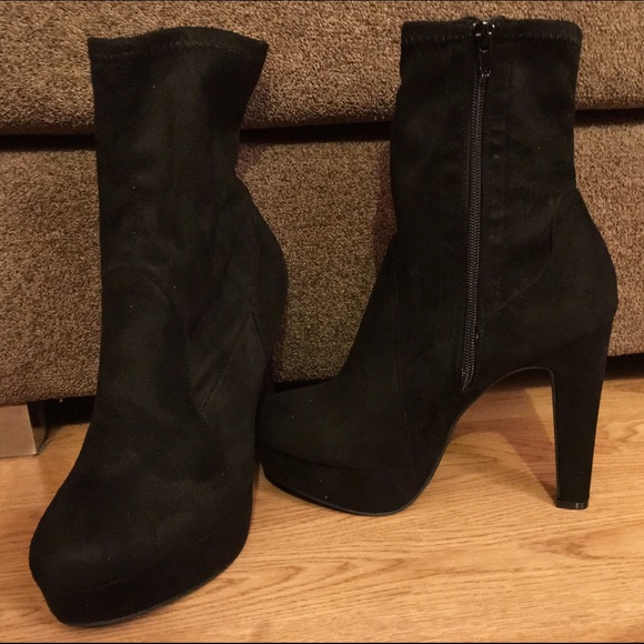 Black suede ankle 'sock' boot