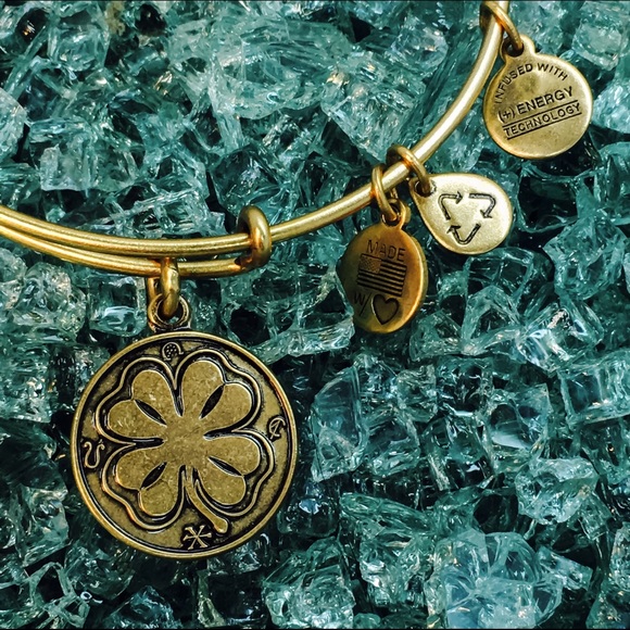 Alex and Ani Four Leaf Clover EWB RG