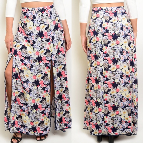 Boutique Dresses & Skirts - 🎉CLEARANCE🎉 Plus Size Floral High Waist Maxi