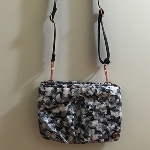 Lululemon Bag -Hip To Be Free- Mint Condition!